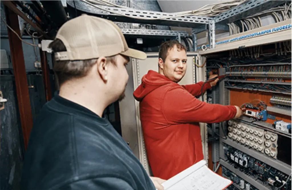 Titelbild - *** Ausbildung zum Elektroinstallateur / Elektroniker für Energie- u. Gebäudetechnik (m/w/d)