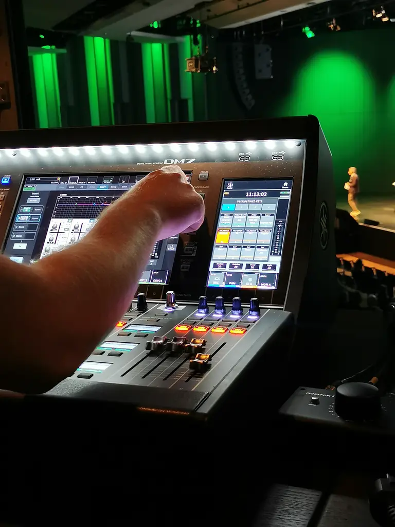 Titelbild - Fachkraft für Veranstaltungstechnik (m/w/d) - ab August 2027