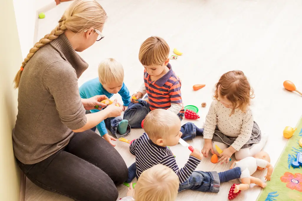 Titelbild - Ausbildung zum Kinderpfleger (m/w/d) vollzeitschulisch