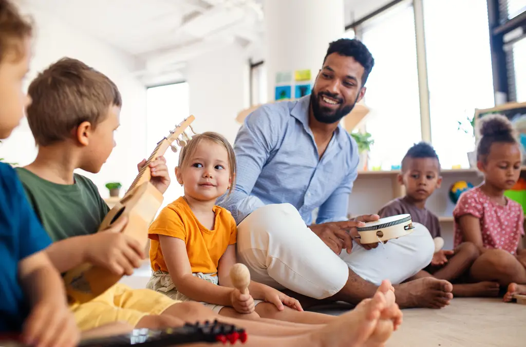 Titelbild - Ausbildung zum Kinderpfleger (m/w/d) praxisintegriert (PIA)