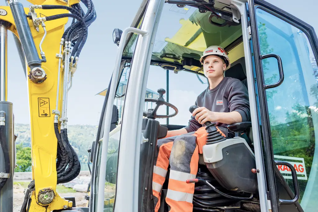 Titelbild - Ausbildung zum:zur Baugeräteführer:in (m/w/d)