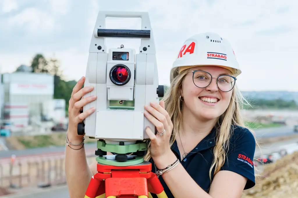 Titelbild - Ausbildung zum:zur Vermessungstechniker:in (m/w/d)