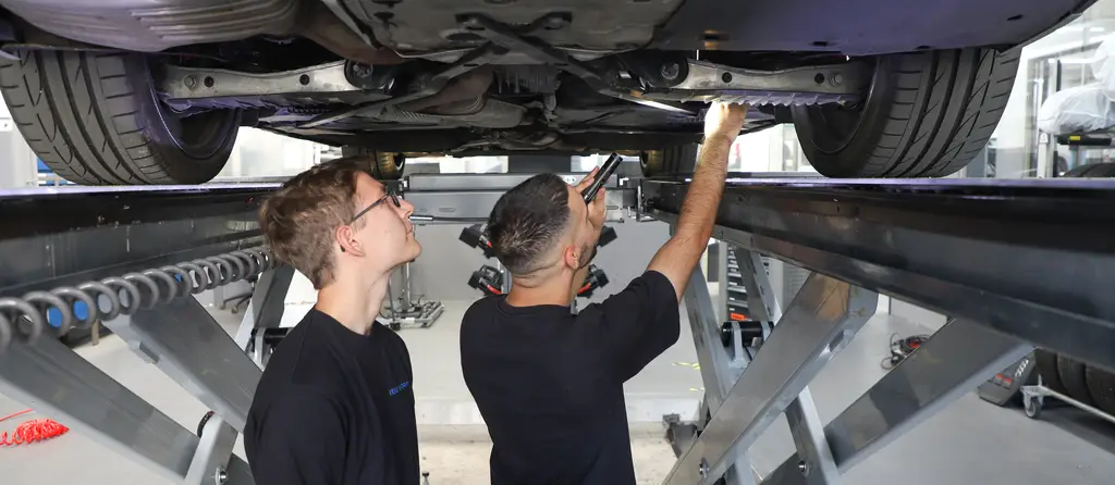 Titelbild - Ausbildung zum Kfz.-Mechatroniker für PKW-Technik (m/w/d)