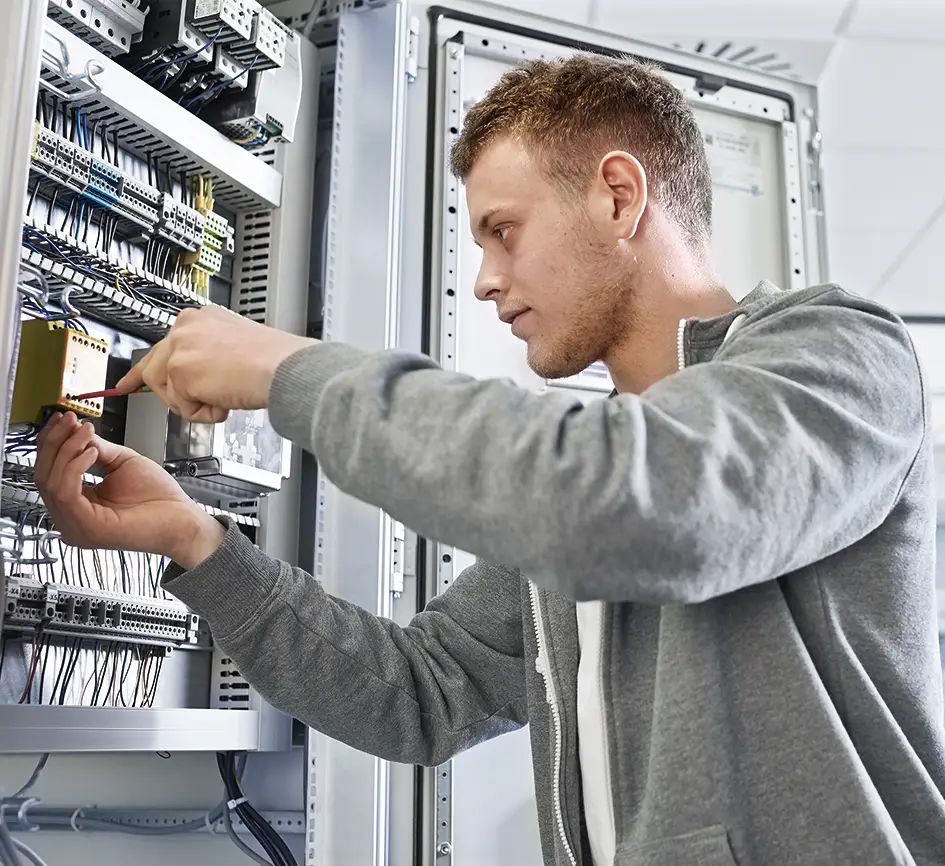 Titelbild - Ausbildung zum Elektroniker für Betriebstechnik (m/w/d)
