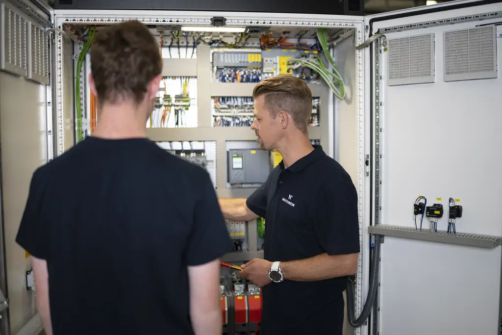 Titelbild - Auszubildender zum Elektroniker für Betriebstechnik (m/w/d)