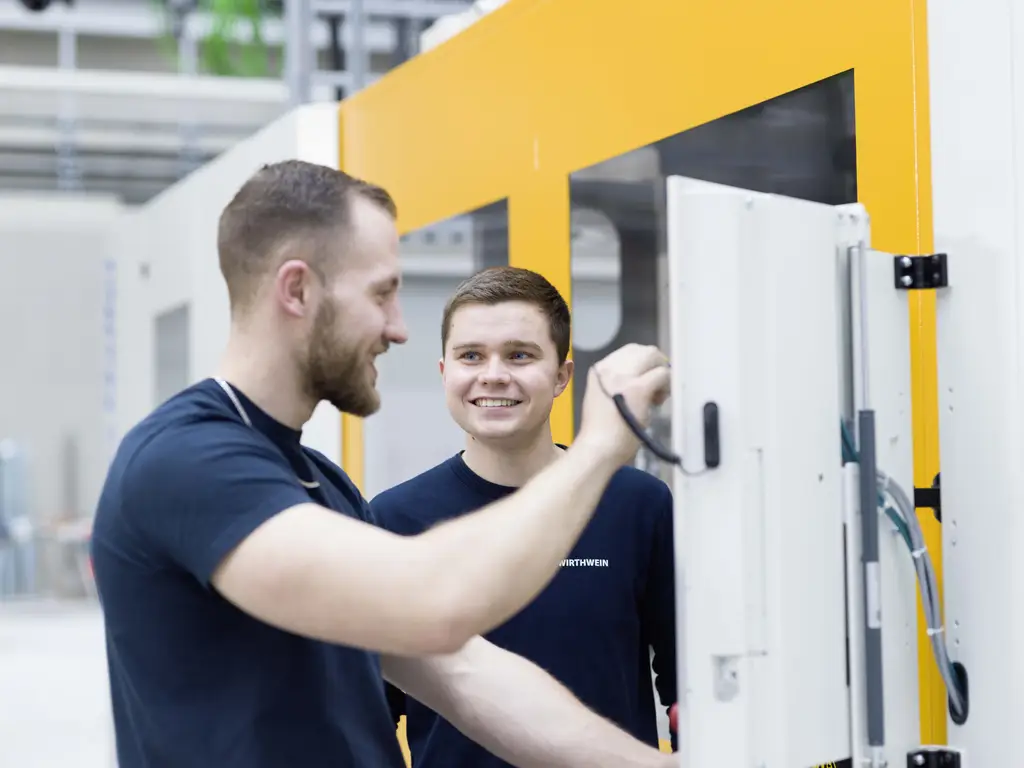 Titelbild - Auszubildender zum Kunststoff- und Kautschuktechnologen (m/w/d)