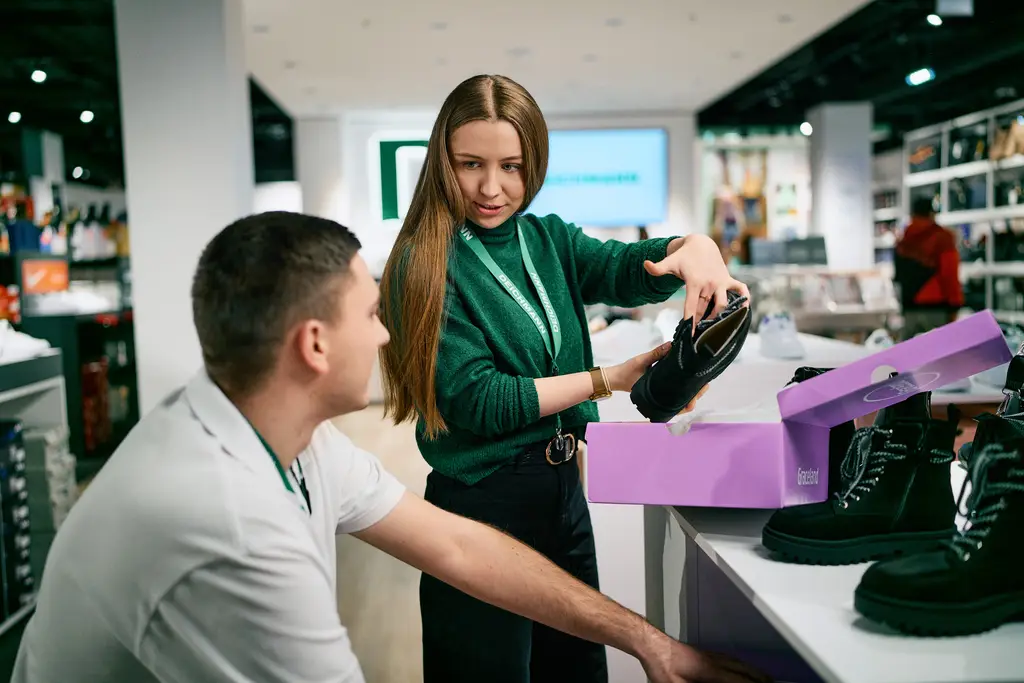 Titelbild - Ausbildung zu Kaufmann im Einzelhandel (m/w/d)
