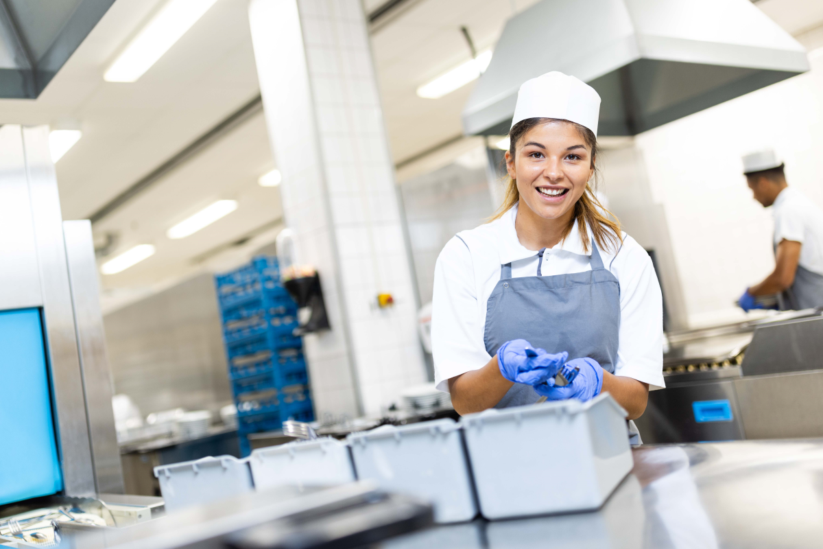 Titelbild - Ausbildung zu Fachfrau/-mann für Systemgastronomie (m/w/d)