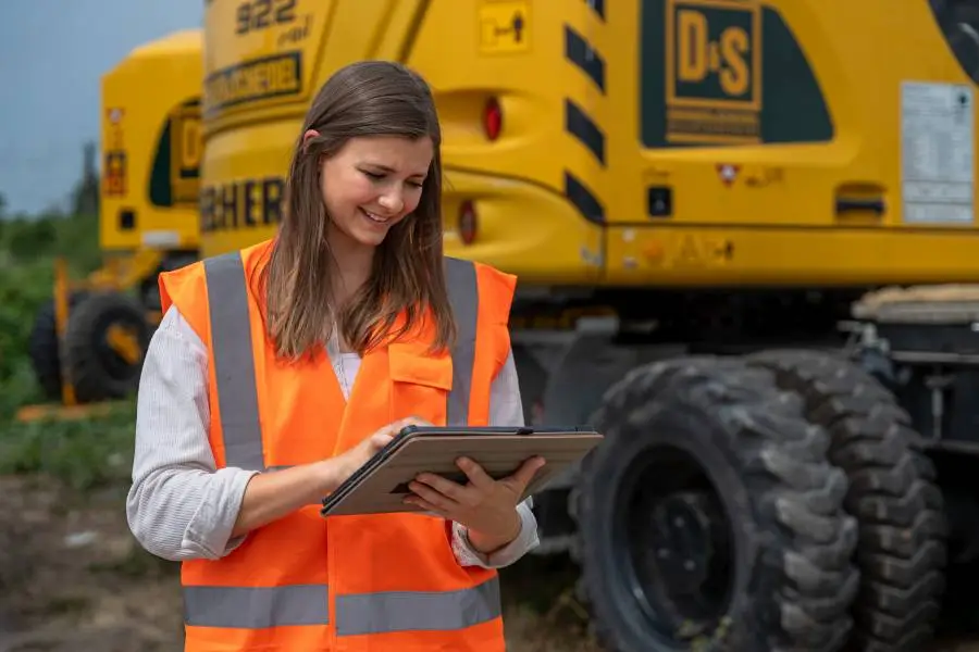 Titelbild - Bachelor of Engineering - Bauingenieurwesen Projektmanagement im Tief-, Straßen- und Rohrleitungsbau 2025 (m/w/d)