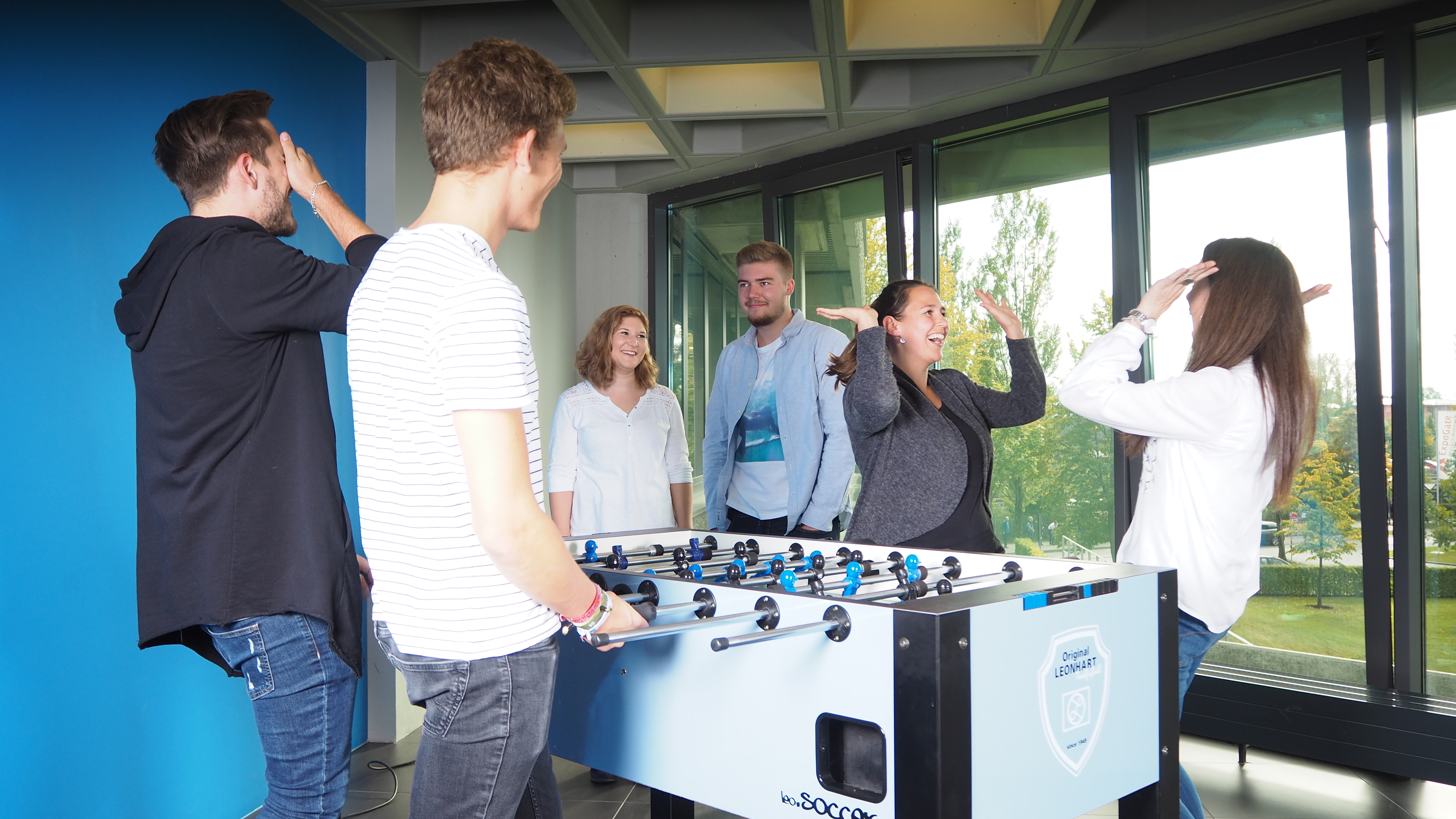 Titelbild - Auszubildende zum Kaufmann im Groß- und Außenhandelsmanagement (m/w/d)