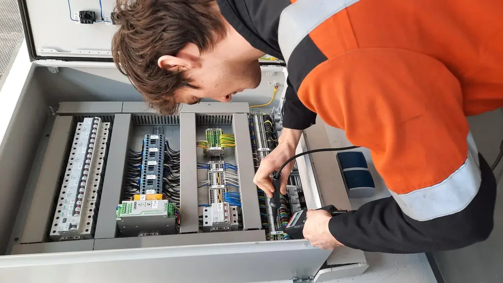 Titelbild - Ausbildung Elektroniker Betriebstechnik (m/w/d)
