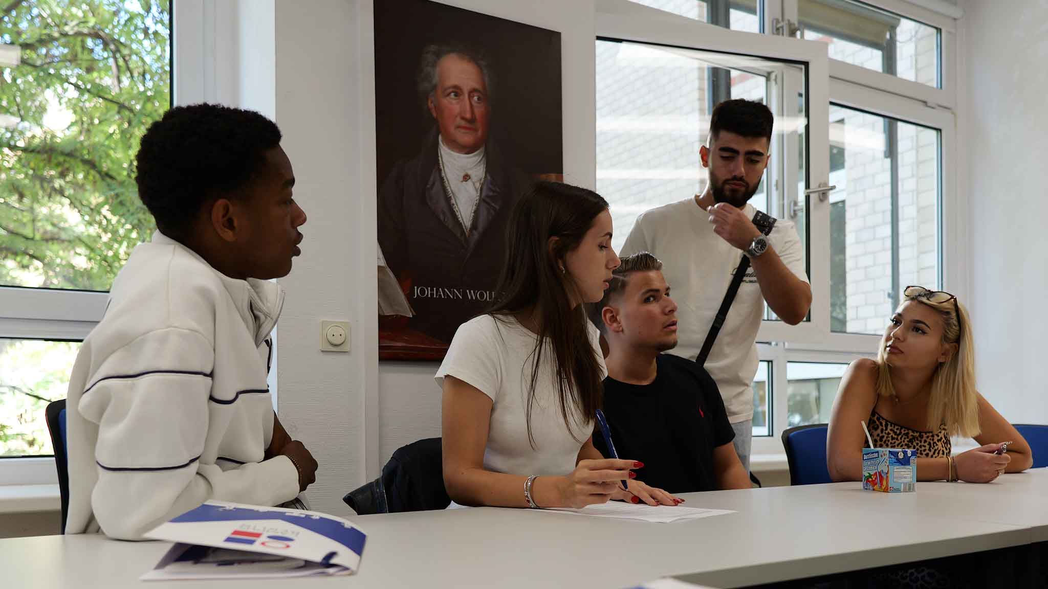 Titelbild - Fachhochschulreife Wirtschaft und Verwaltung / Ein- und zweijährig